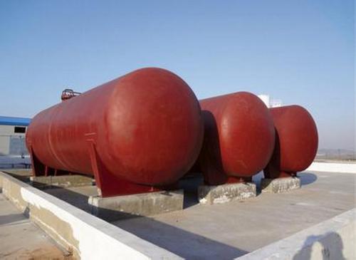 防腐儲(chǔ)罐入液的操作流程 防腐儲(chǔ)罐入液的操作流程